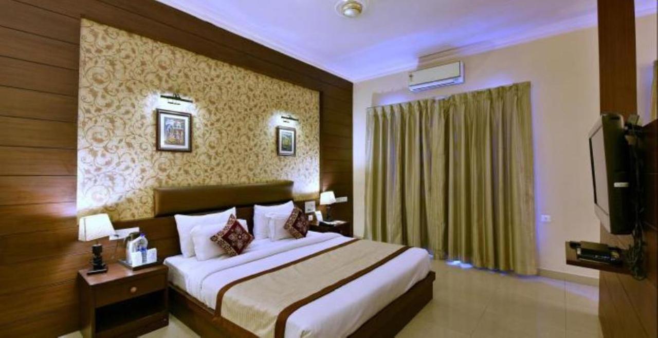 The Royal Retreat Hotell Ranchi Eksteriør bilde